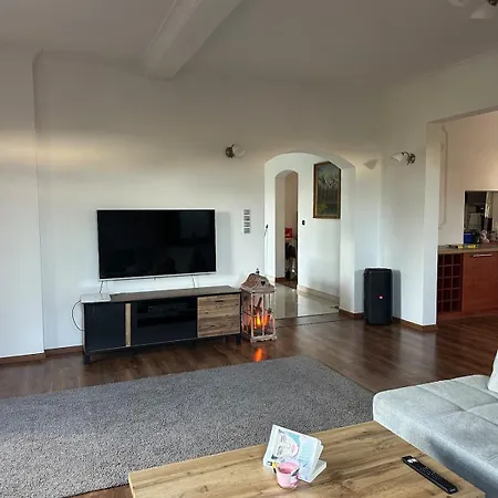 Czerwony Dworek Villa *