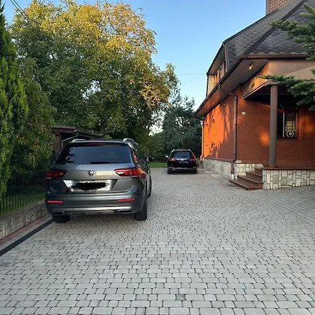 Villa Czerwony Dworek *